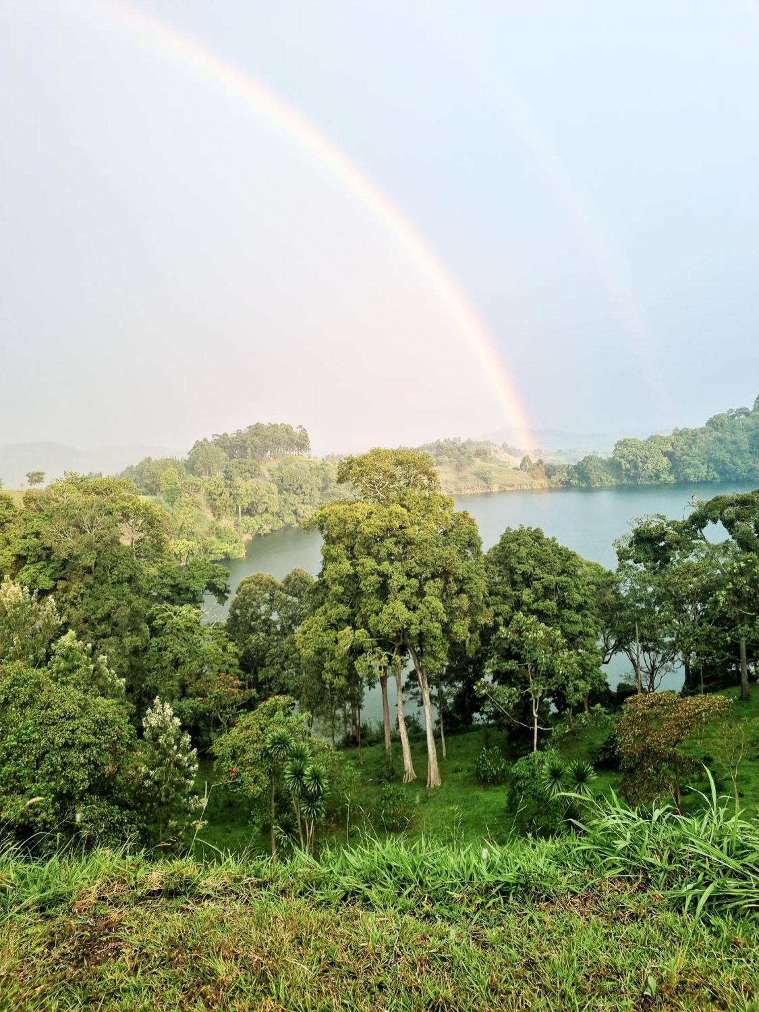 Lake Nyamirima Cottages Fort Portal Exterior photo