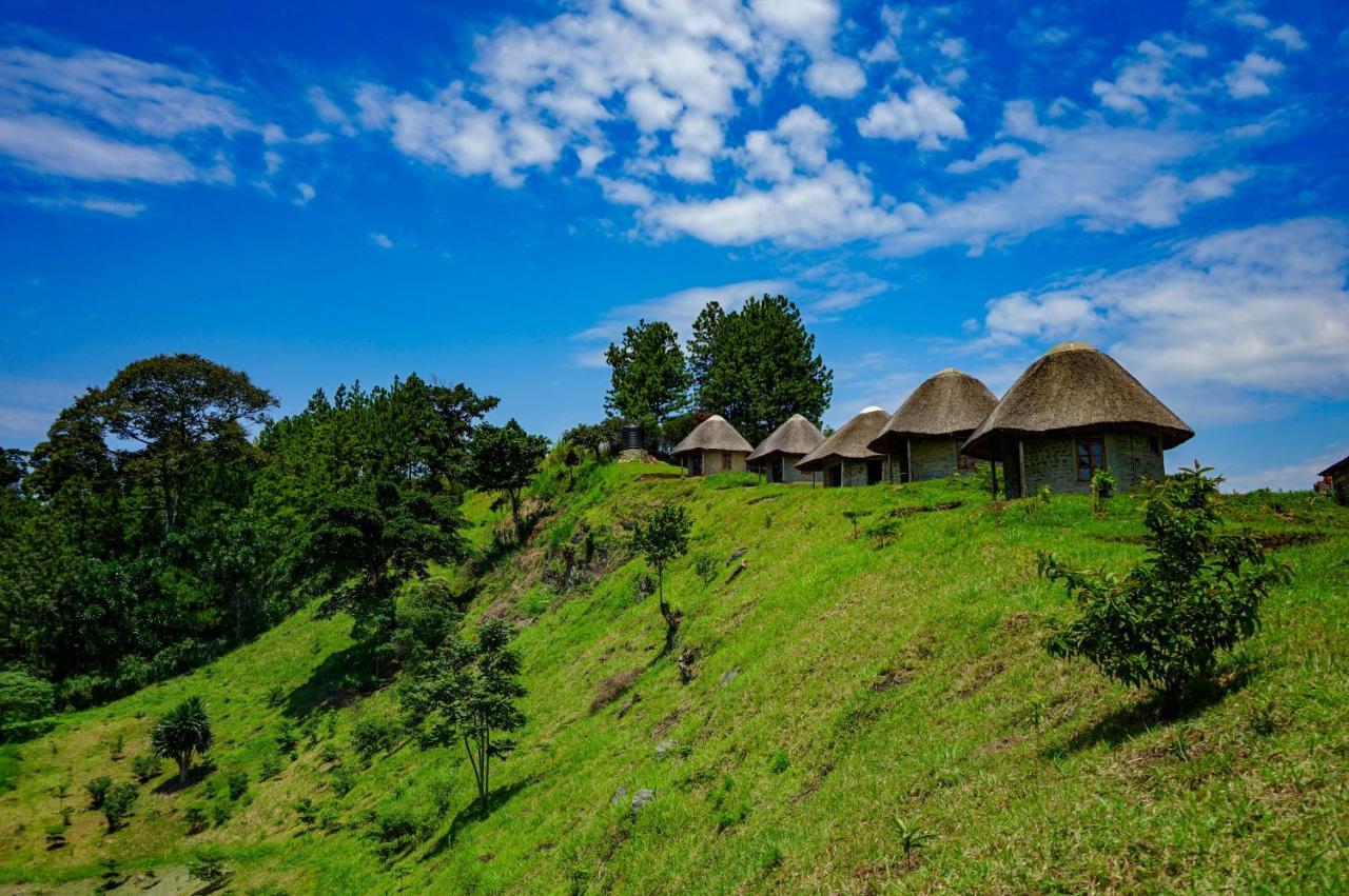 Lake Nyamirima Cottages Fort Portal Exterior photo