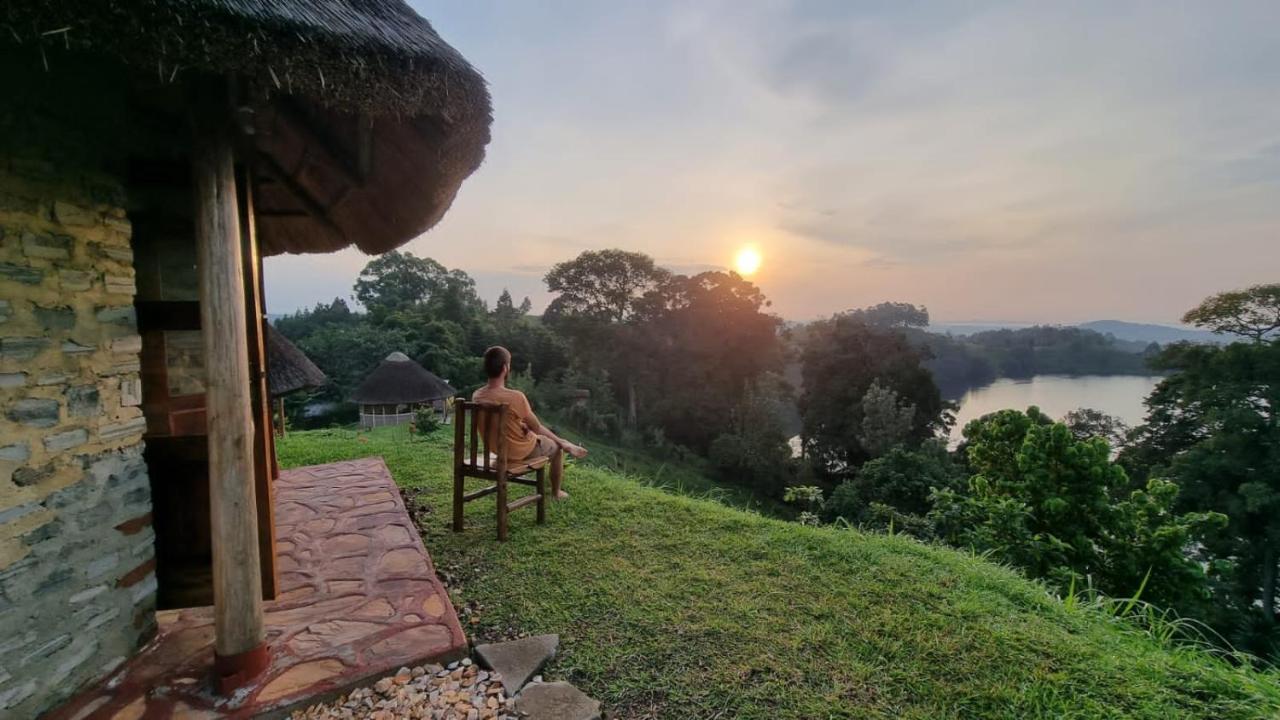 Lake Nyamirima Cottages Fort Portal Exterior photo