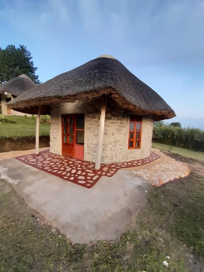 Lake Nyamirima Cottages Fort Portal Exterior photo